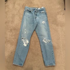 levi’s wedgie medium wash jean, size 27